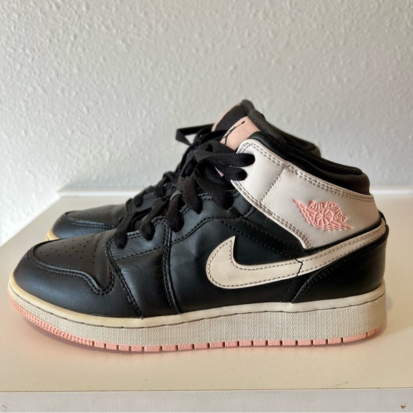 Nike Other - NIKE AIR JORDAN 1 MID Arctic Punch Pink Youth Size 5 Retro OG 555112-061 EUC